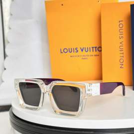 Picture of Louis Vuitton Sunglasses _SKUfw75841786fw